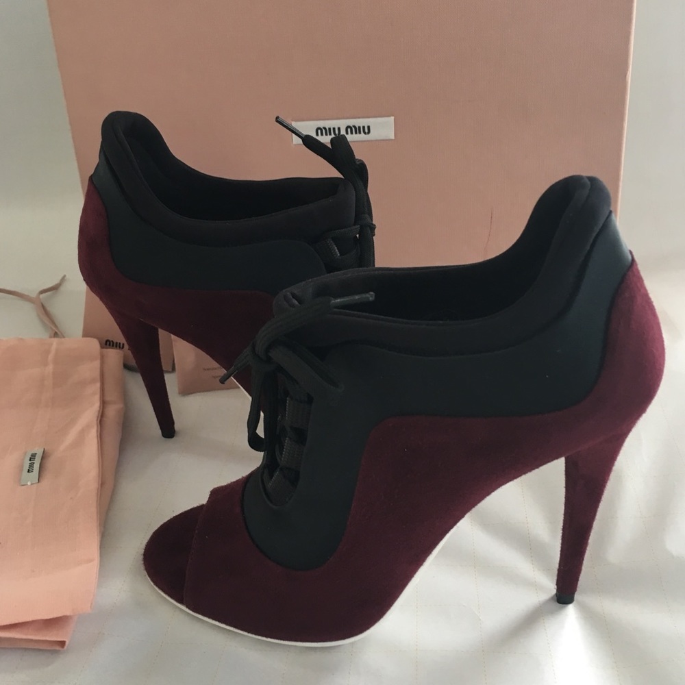 Miu Miu Maroon Suede Laced Booties 6.5 US/37 EU - Picture 2 of 8